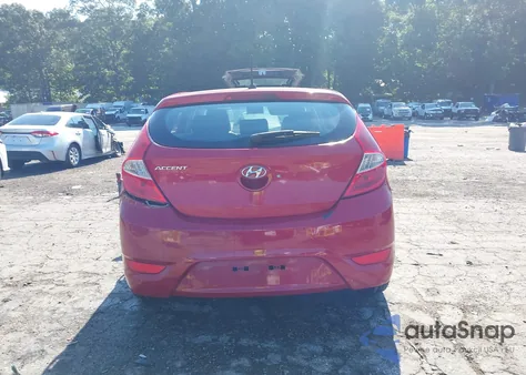 2013 Hyundai Accent Gs z USA, uszkodzony, nr VIN KMHCT5AE1DU071472
